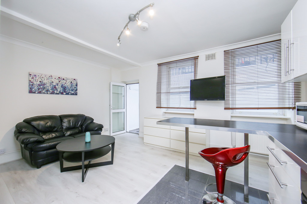 1 bedroom, Cleveland Street, Fitzrovia, London W1