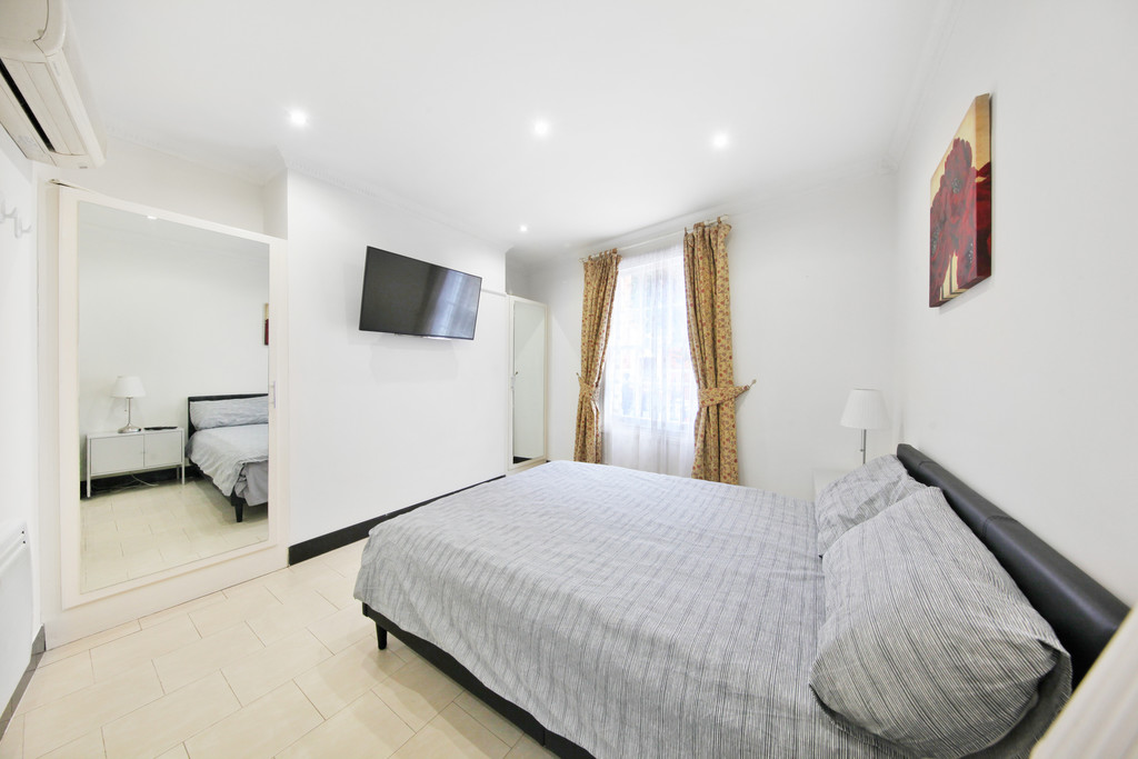 Cozy Studio,  Harrowby Street, Marylebone W1